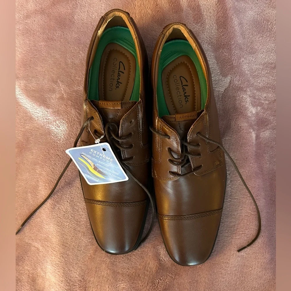 Clarks Men's Brown Leather Oxfords
